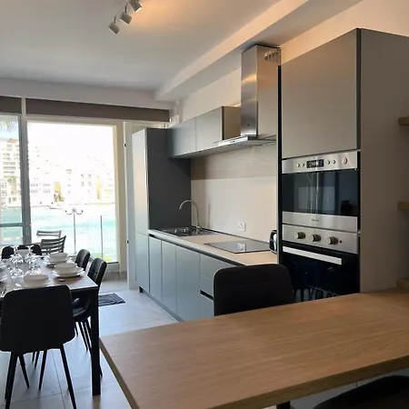 Seafront Luxury In Apartment Marsaskala